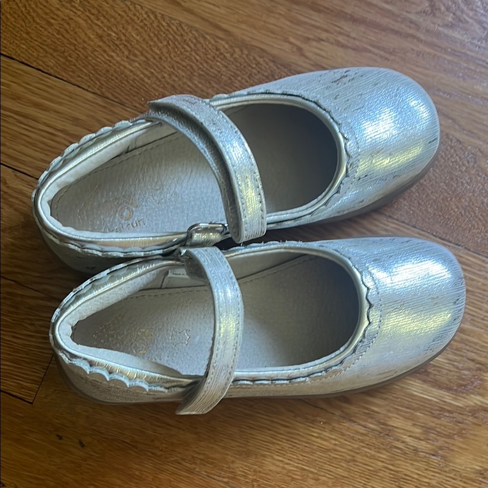 NIB See Kai Run Mary Jane Shoes SZ 2